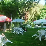 Gran La Mesnada Bed and breakfast