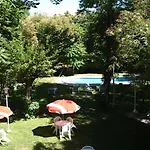 Bed and breakfast Gran La Mesnada 3*
