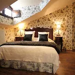 Gran La Mesnada Bed and breakfast