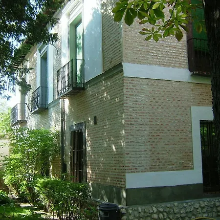 Bed and breakfast Gran La Mesnada 3*