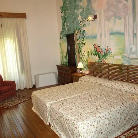 Gran La Mesnada Bed & Breakfast