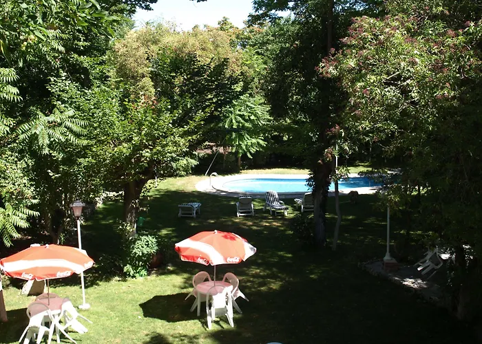 Nocleg ze śniadaniem Gran La Mesnada 3*