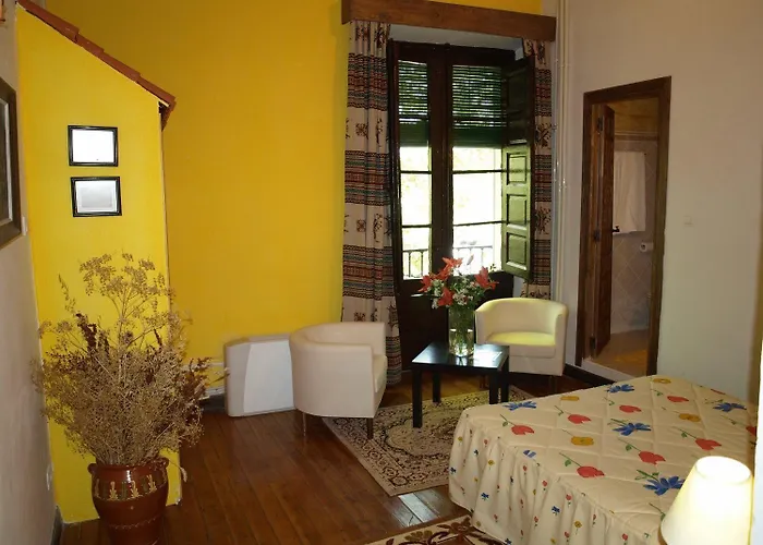 Gran La Mesnada Nocleg ze śniadaniem 3*